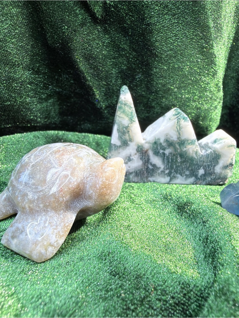 Green and White Marble Mountain Sculpture Accent - Decorative Home Décor